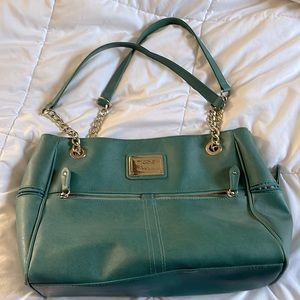 Purse /smoke free home